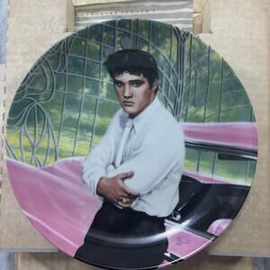 Elvis At the Gates of Graceland Delphi Plate #7586A with box